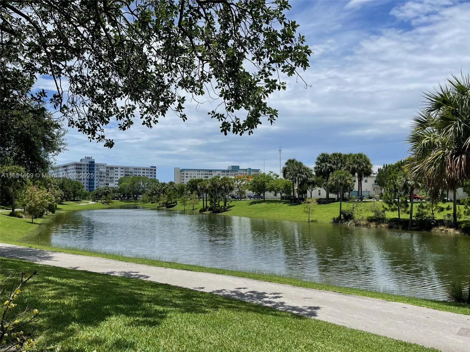 4330 Hillcrest Dr # 516, Hollywood, FL 33021 photo 5