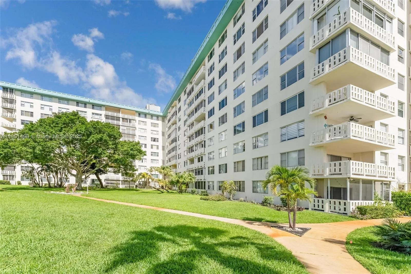 4330 Hillcrest Dr # 516, Hollywood, FL 33021 photo 6