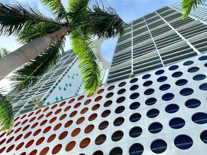 55 SE 6th St # 3003, Miami, FL 33131