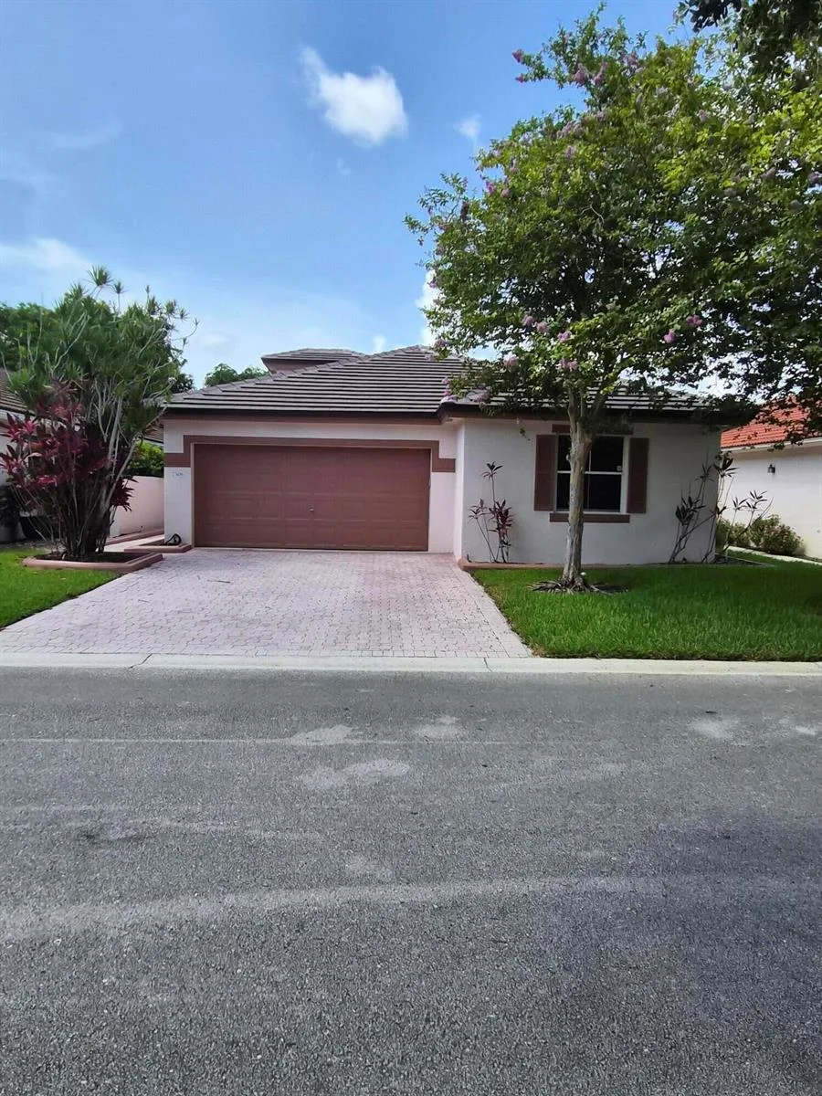 7306 NW 1st Manor NW, Plantation, FL 33317