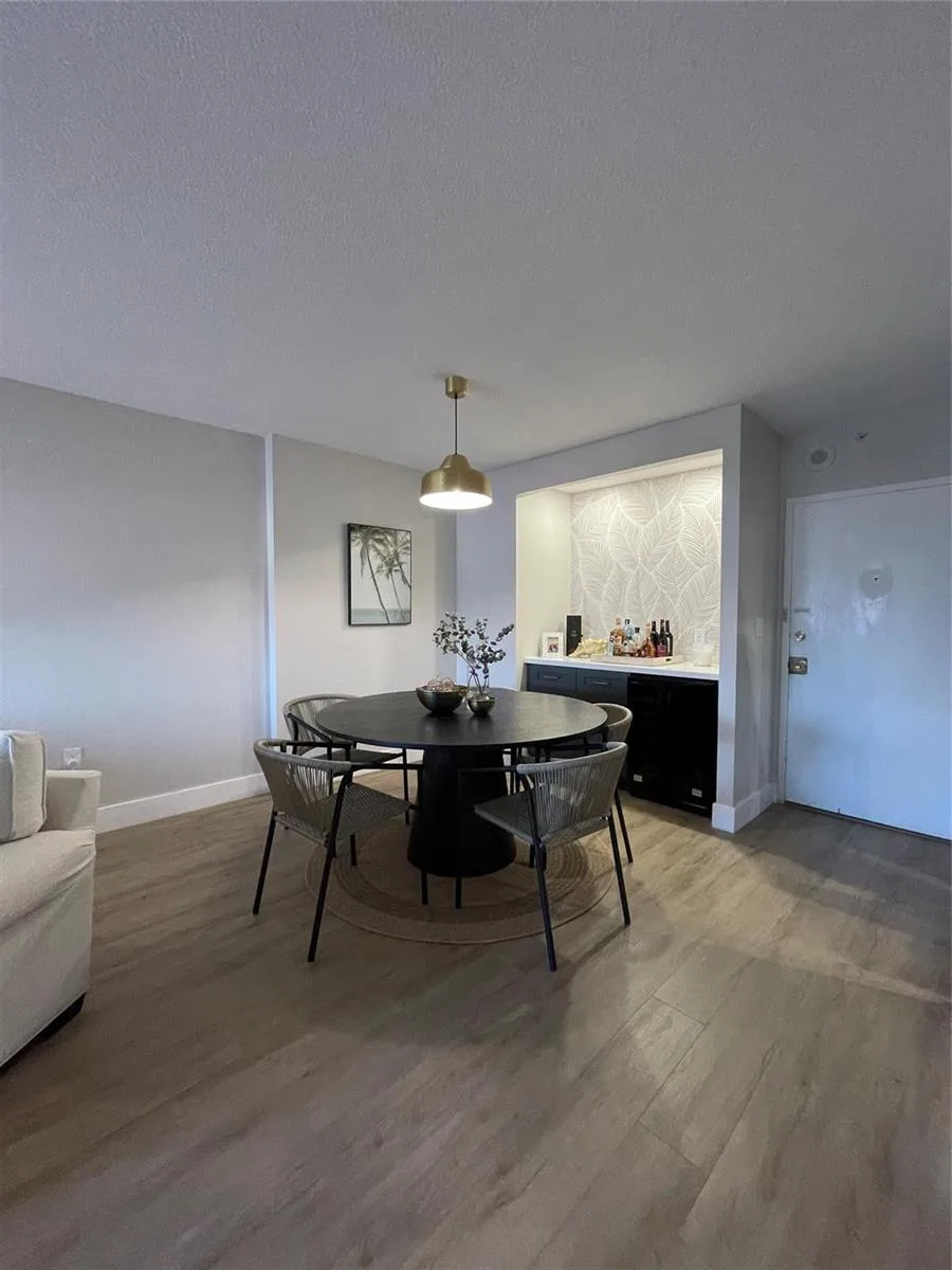 400 Kings Point Drive # 1027, Sunny Isles Beach, FL 33160 photo 8