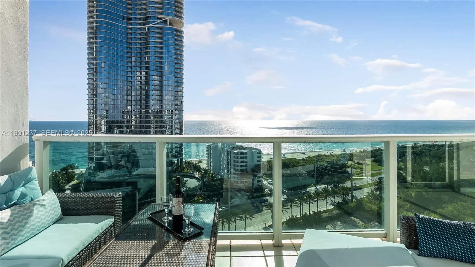 100 Bayview Dr # 1807, Sunny Isles Beach, FL 33160 photo 3
