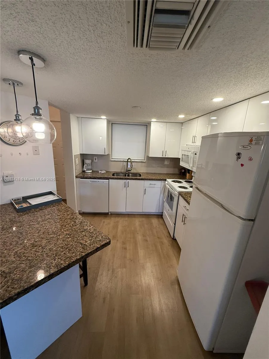 17801 N Bay Rd # 505, Sunny Isles Beach, FL 33160 photo 4