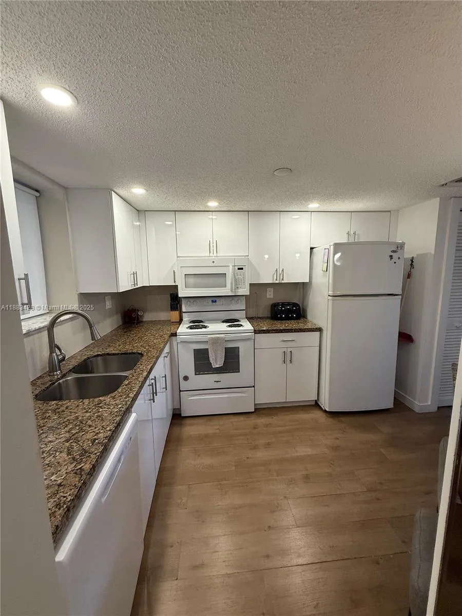 17801 N Bay Rd # 505, Sunny Isles Beach, FL 33160 photo 5