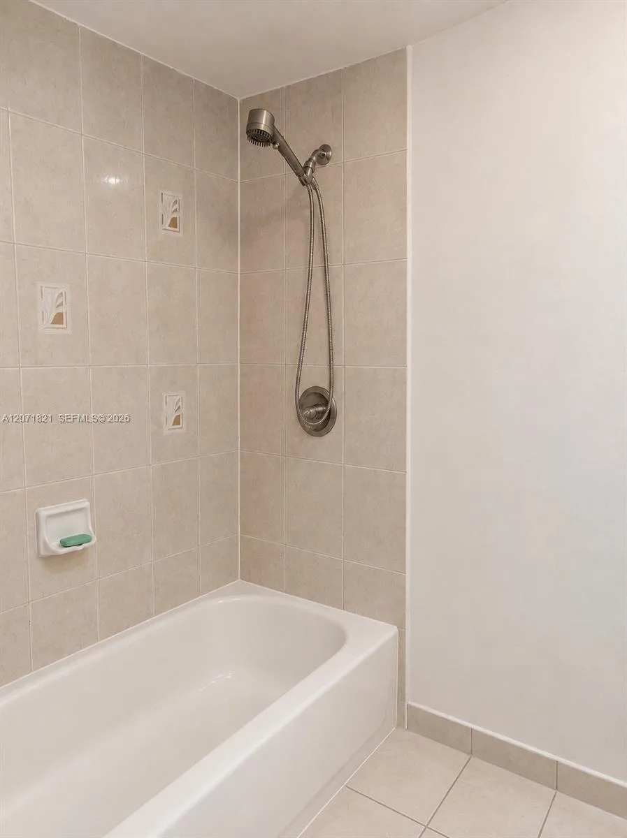 3600 NE 167th St # 19, North Miami Beach, FL 33160 photo 12
