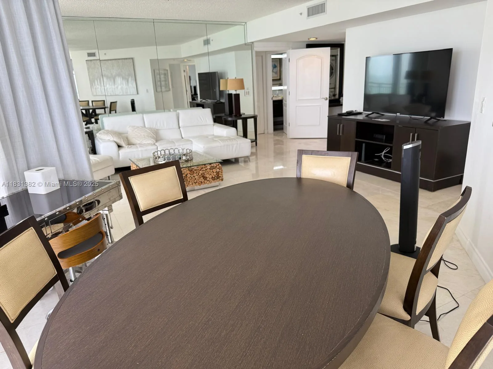 17375 Collins Ave # 702, Sunny Isles Beach, FL 33160 photo 4