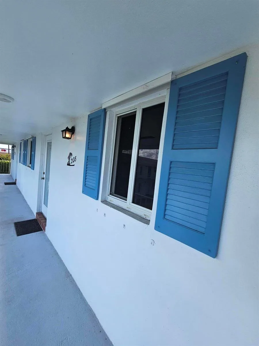 1115 Lake Terrace # 208, Boynton Beach, FL 33426
