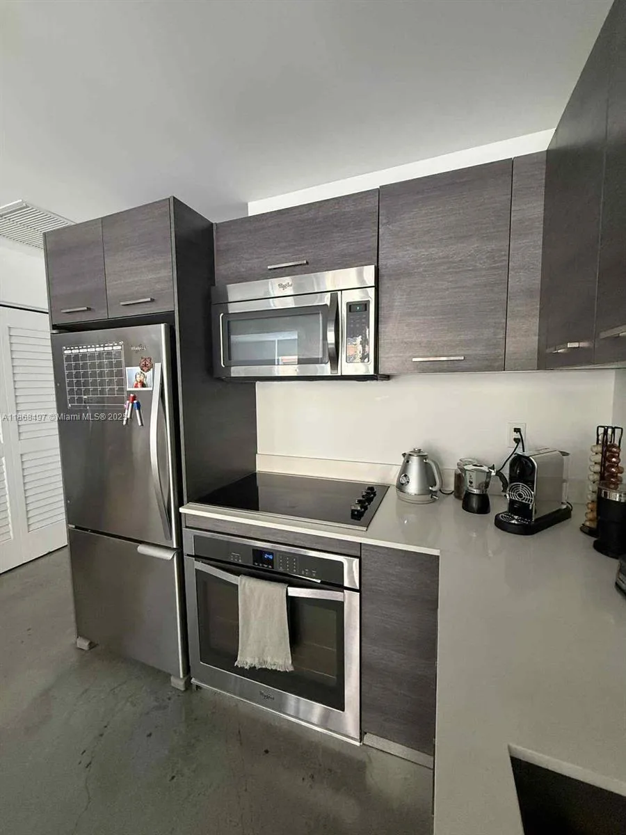 151 SE 1st St # 503, Miami, FL 33131