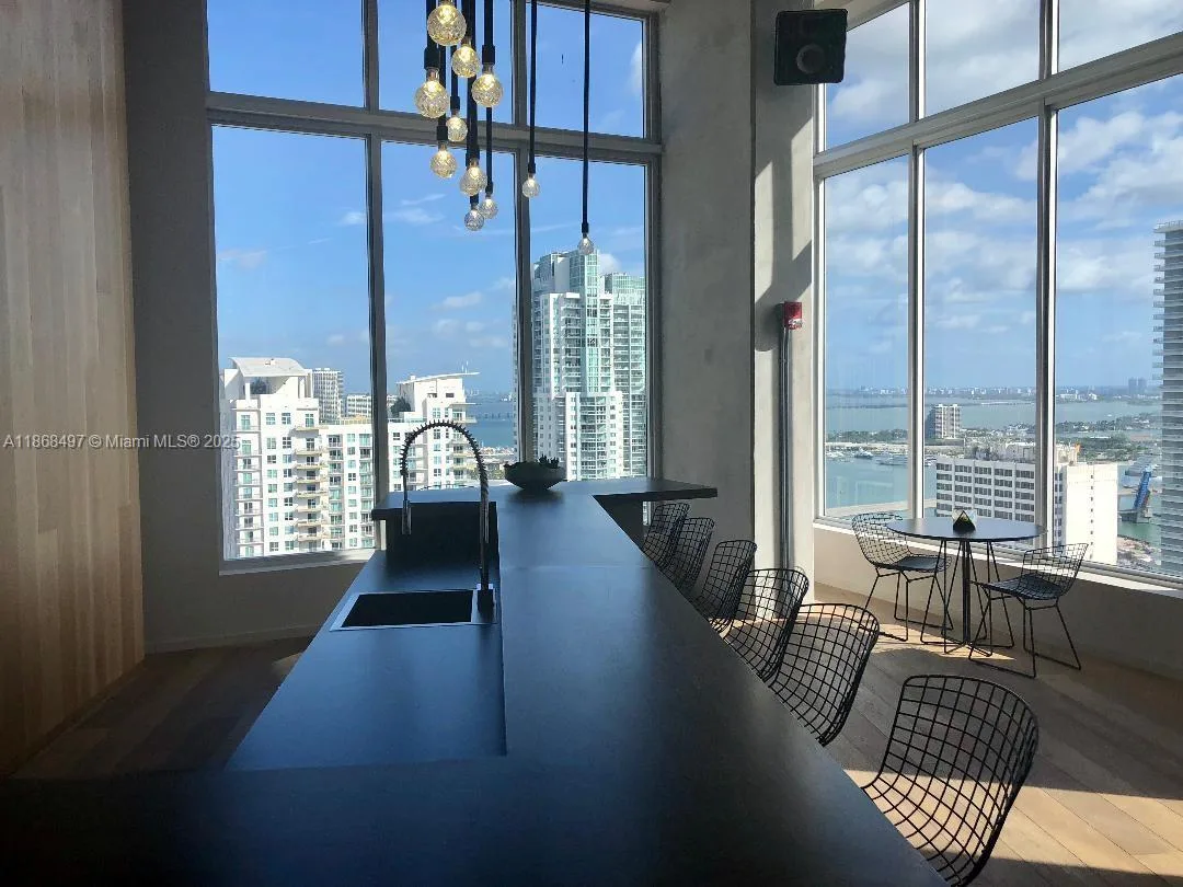 151 SE 1st St # 503, Miami, FL 33131 photo 12