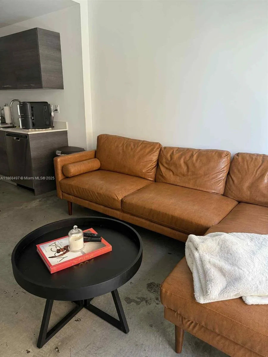 151 SE 1st St # 503, Miami, FL 33131 photo 4