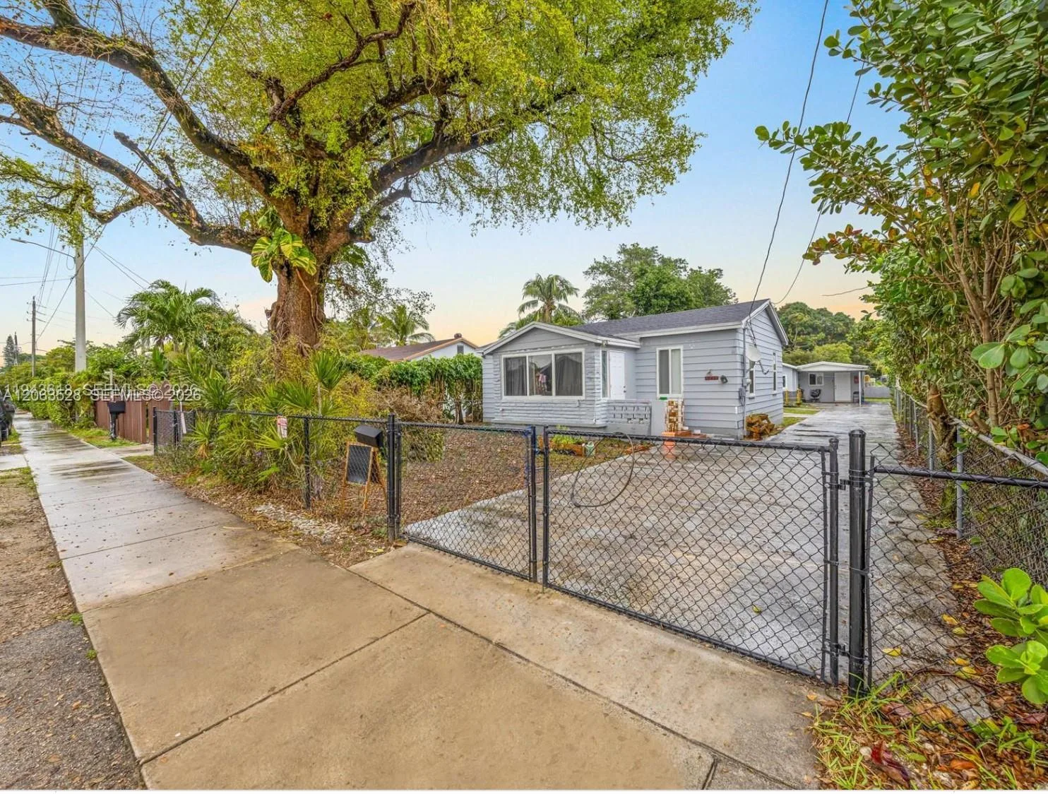 10417 NW 6th Ave # Front, Miami, FL 33150