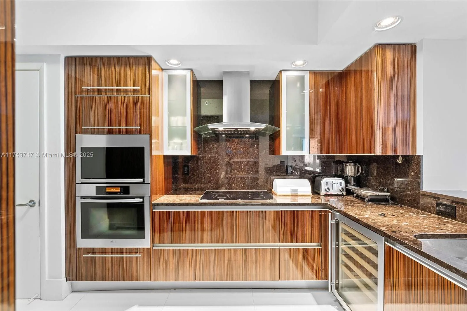2711 S Ocean Dr # 1106, Hollywood, FL 33019 photo 9