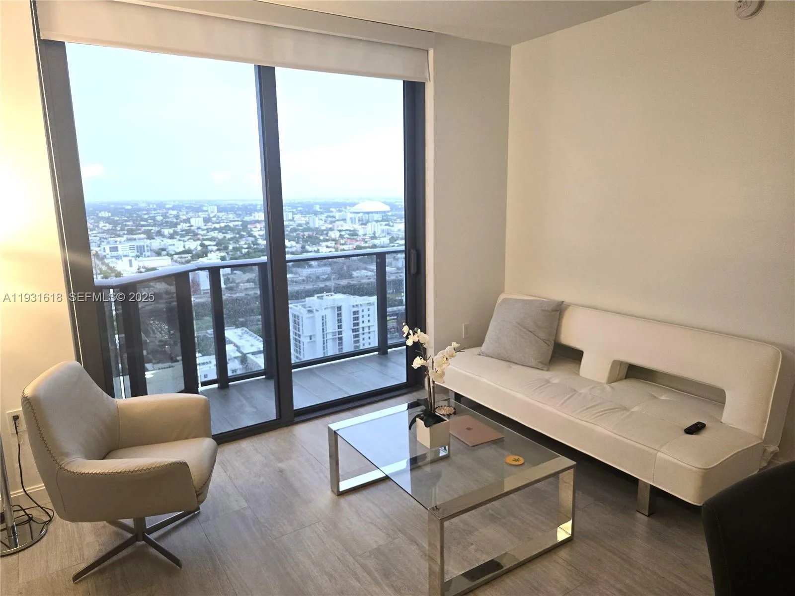 55 SW 9th St # 3707, Miami, FL 33130