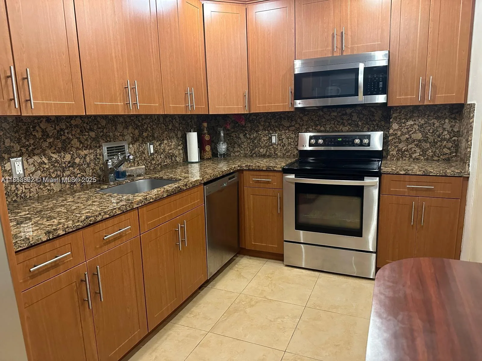 10185 Collins Ave # 915, Bal Harbour, FL 33154 photo 13