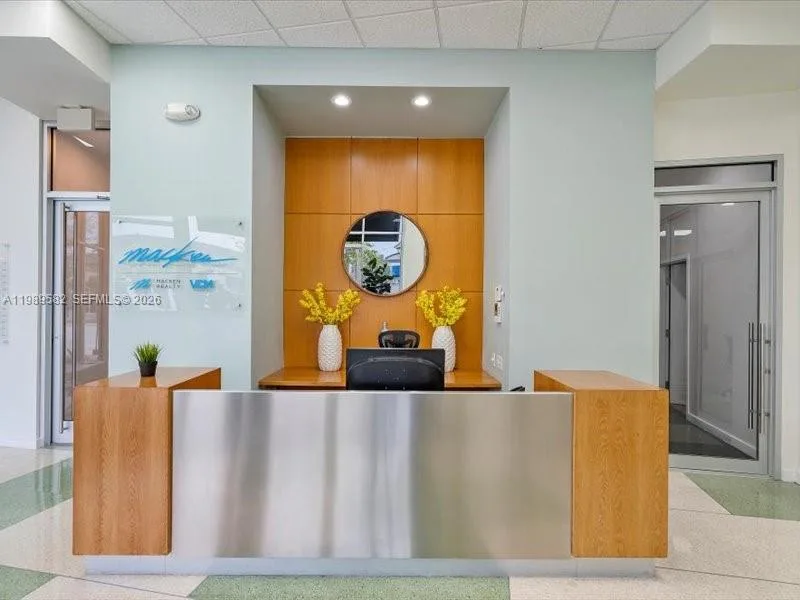 2404 Hollywood Blvd, Hollywood, FL 33020 photo 2