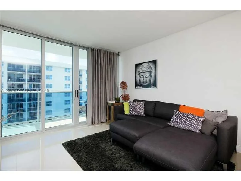 7501 E Treasure Dr # 8C, North Bay Village, FL 33141 photo 3