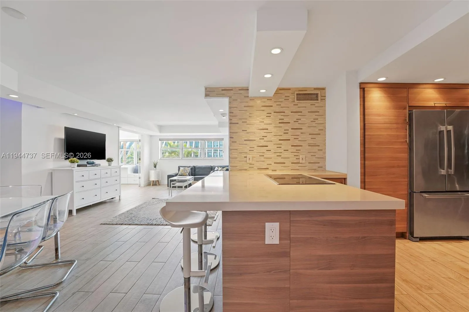 1881 Washington Ave # 5H, Miami Beach, FL 33139 photo 2