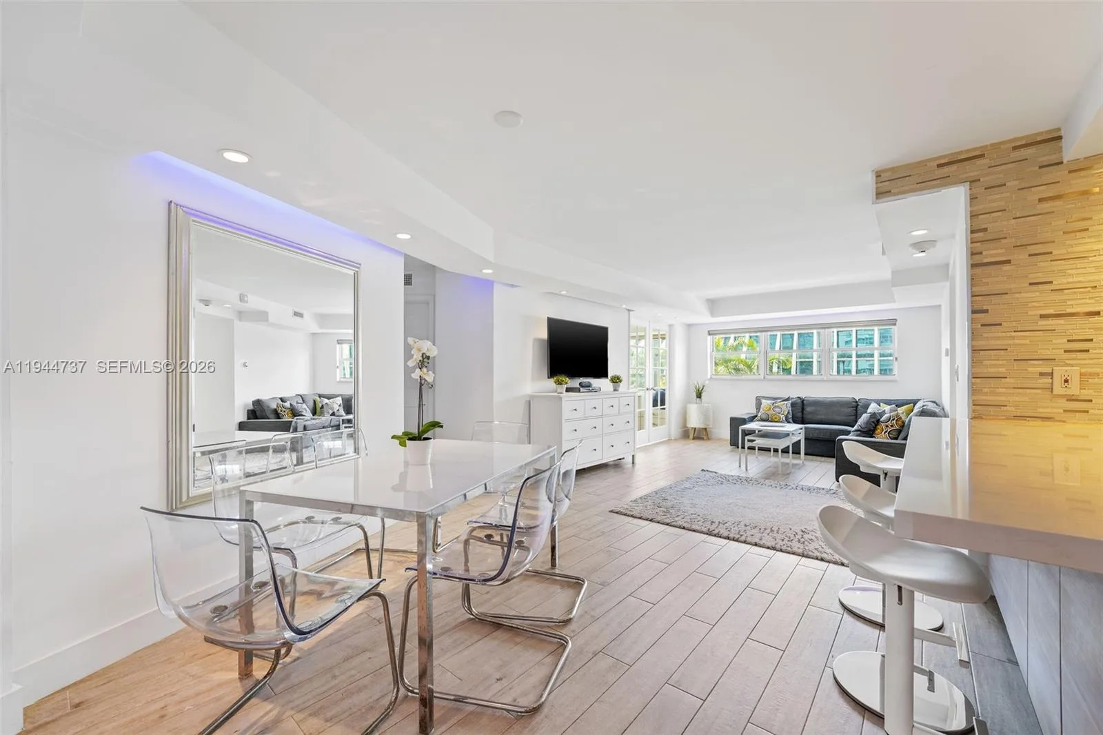 1881 Washington Ave # 5H, Miami Beach, FL 33139 photo 3