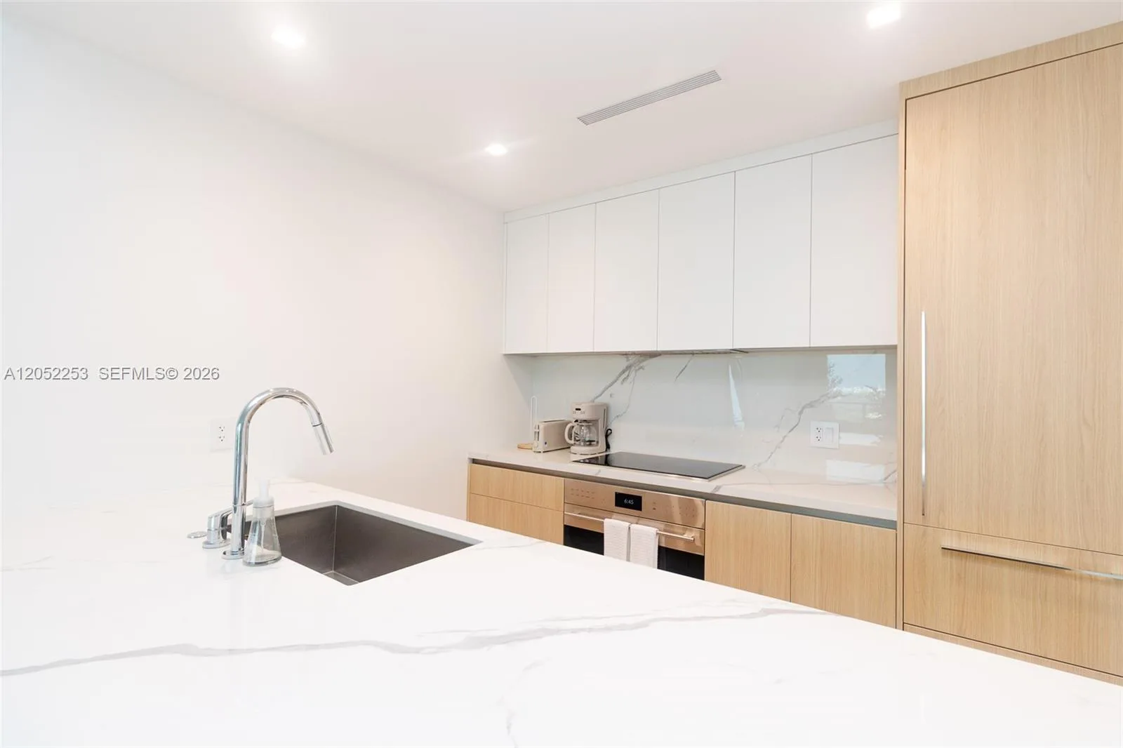 2411 Laguna Circle # 1704, North Miami, FL 33181 photo 9