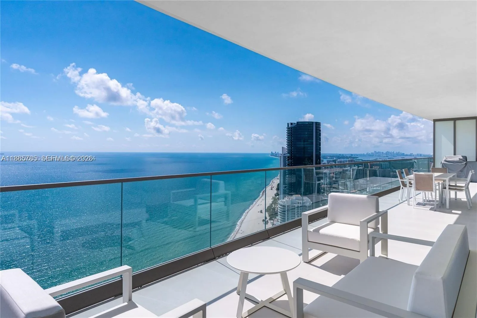 18975 Collins Ave # 4600, Sunny Isles Beach, FL 33160 photo 2