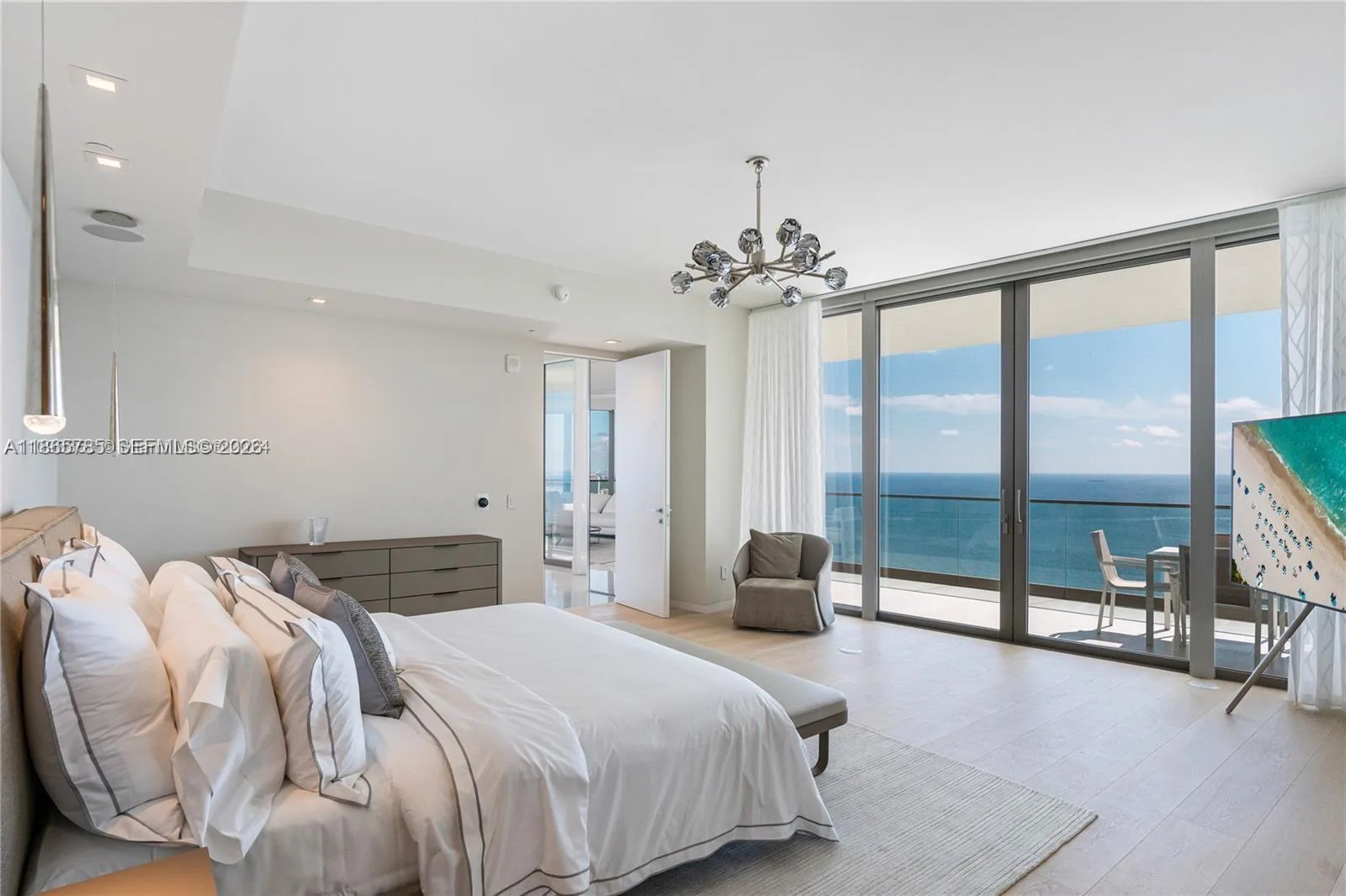18975 Collins Ave # 4600, Sunny Isles Beach, FL 33160 photo 9