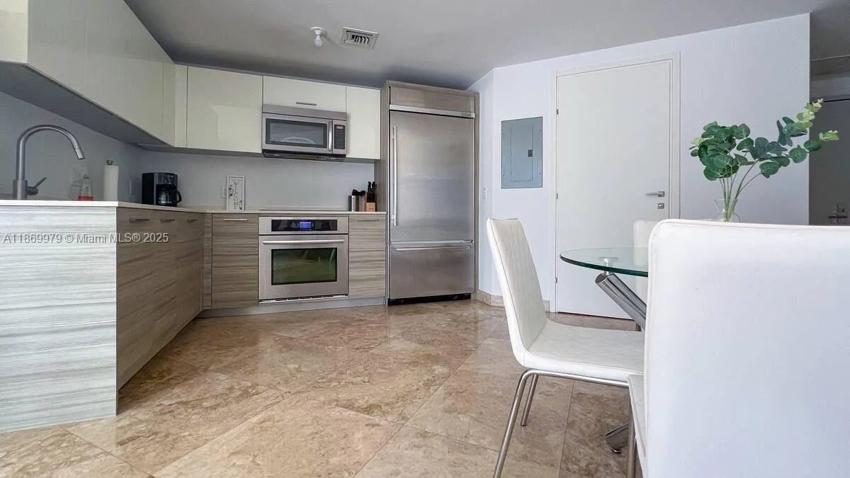 1300 Brickell Bay Dr # 3007, Miami, FL 33131 photo 3