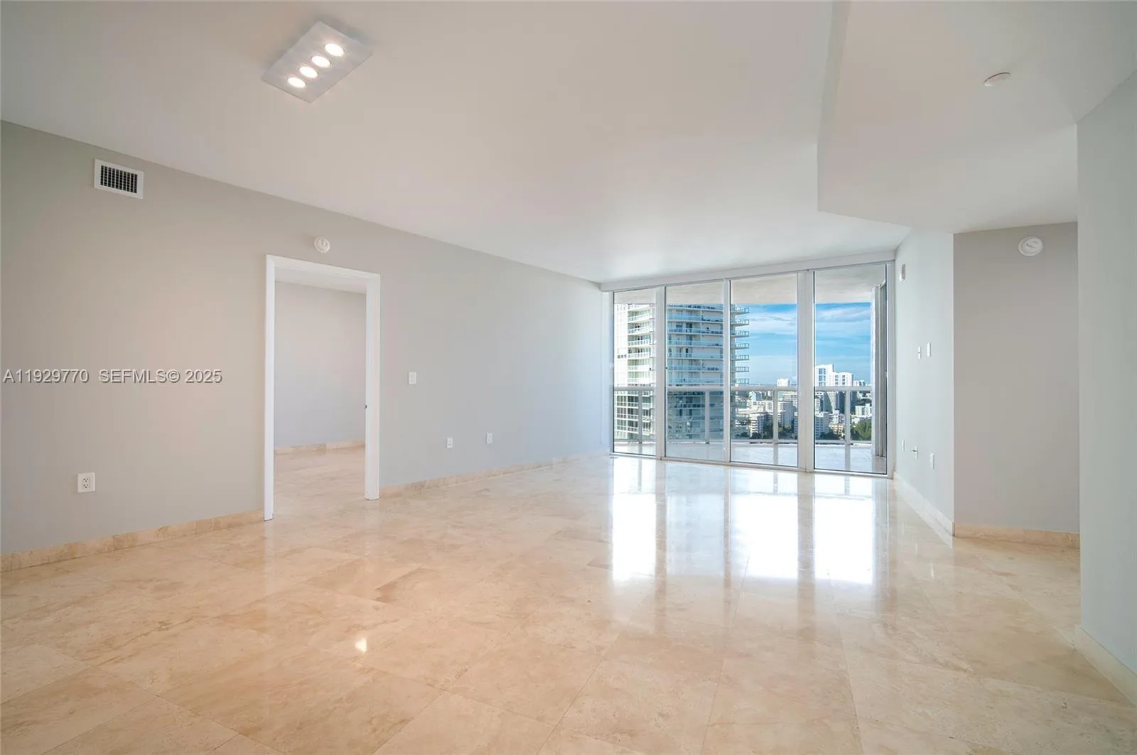 400 Alton Rd # 2309, Miami Beach, FL 33139 photo 11