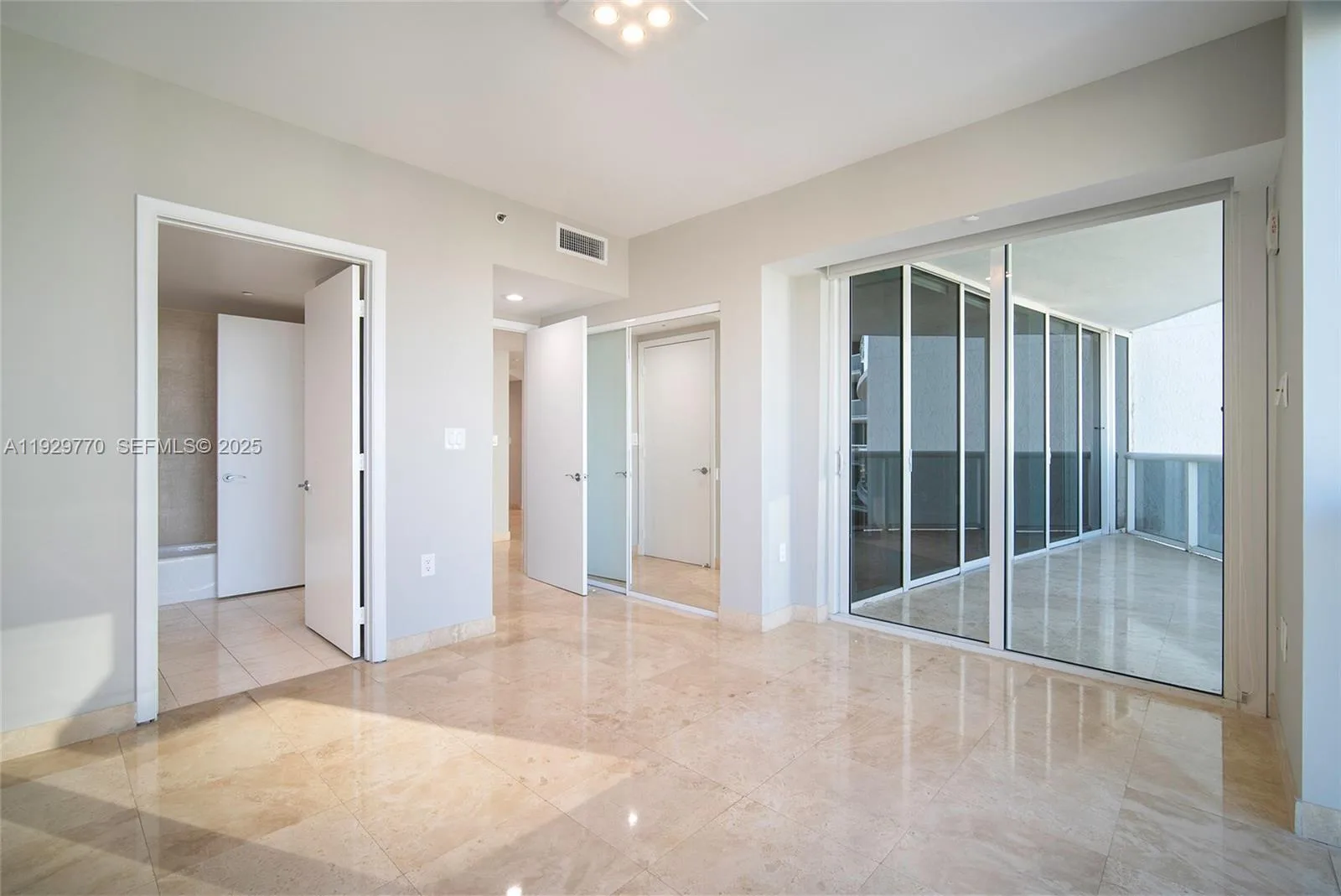400 Alton Rd # 2309, Miami Beach, FL 33139 photo 4