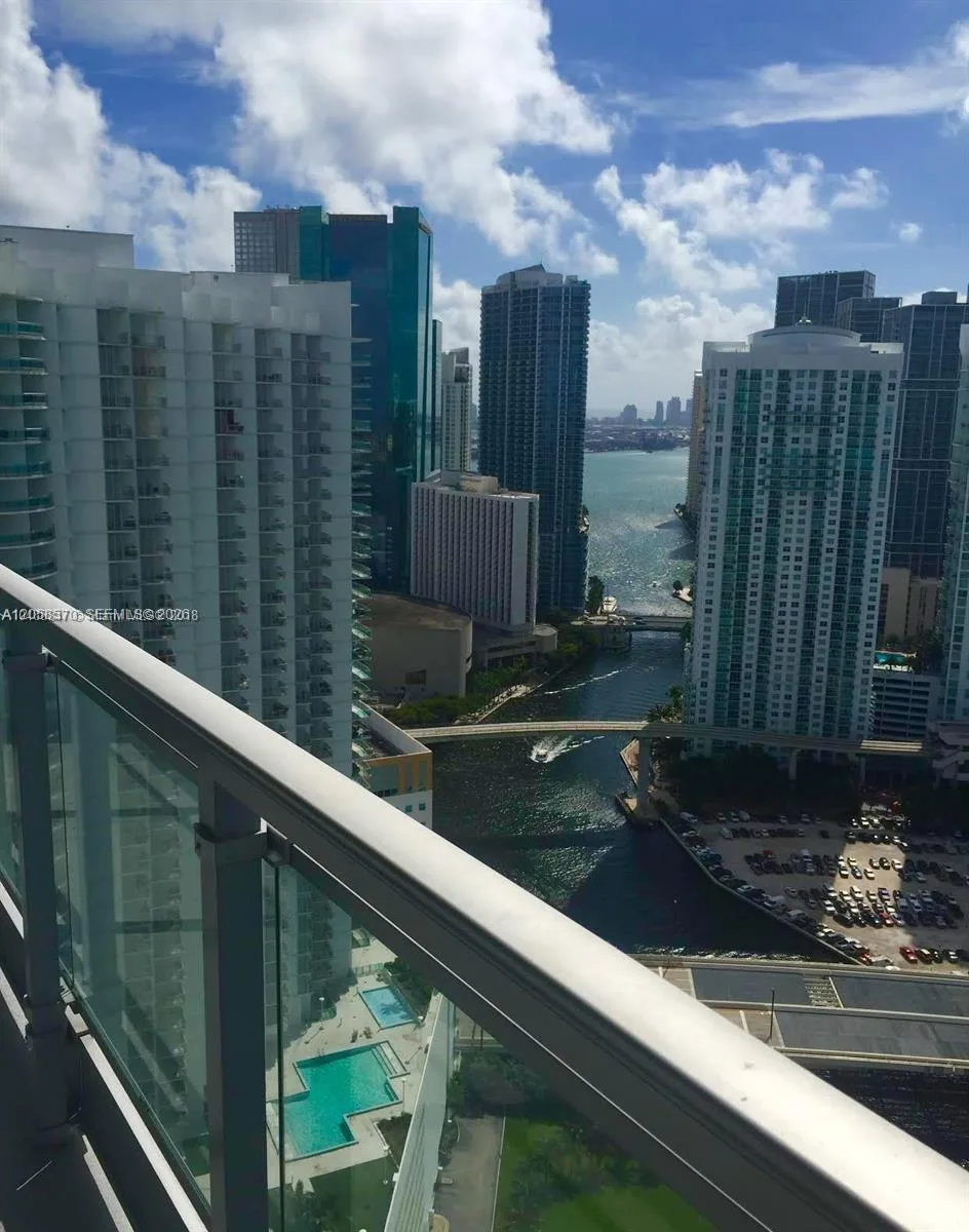 90 SW 3rd St # 3910, Miami, FL 33130