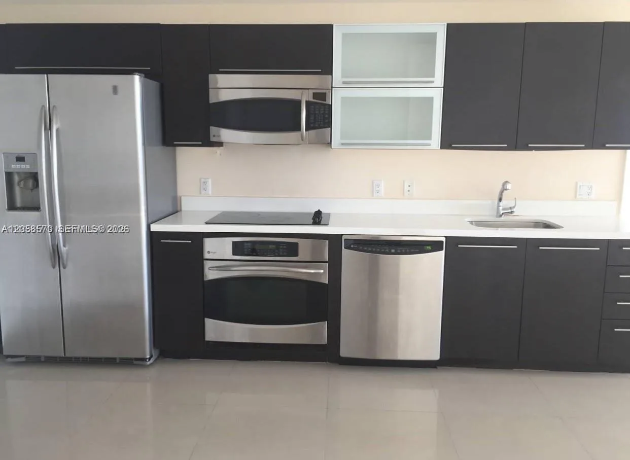 90 SW 3rd St # 3910, Miami, FL 33130 photo 5
