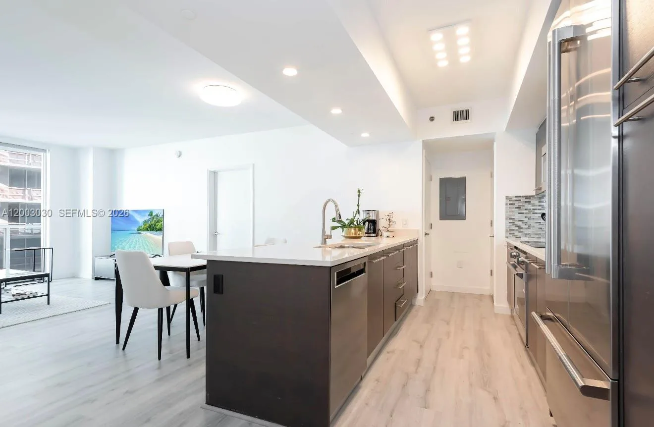 55 SE 6th St # 3403, Miami, FL 33131 photo 4