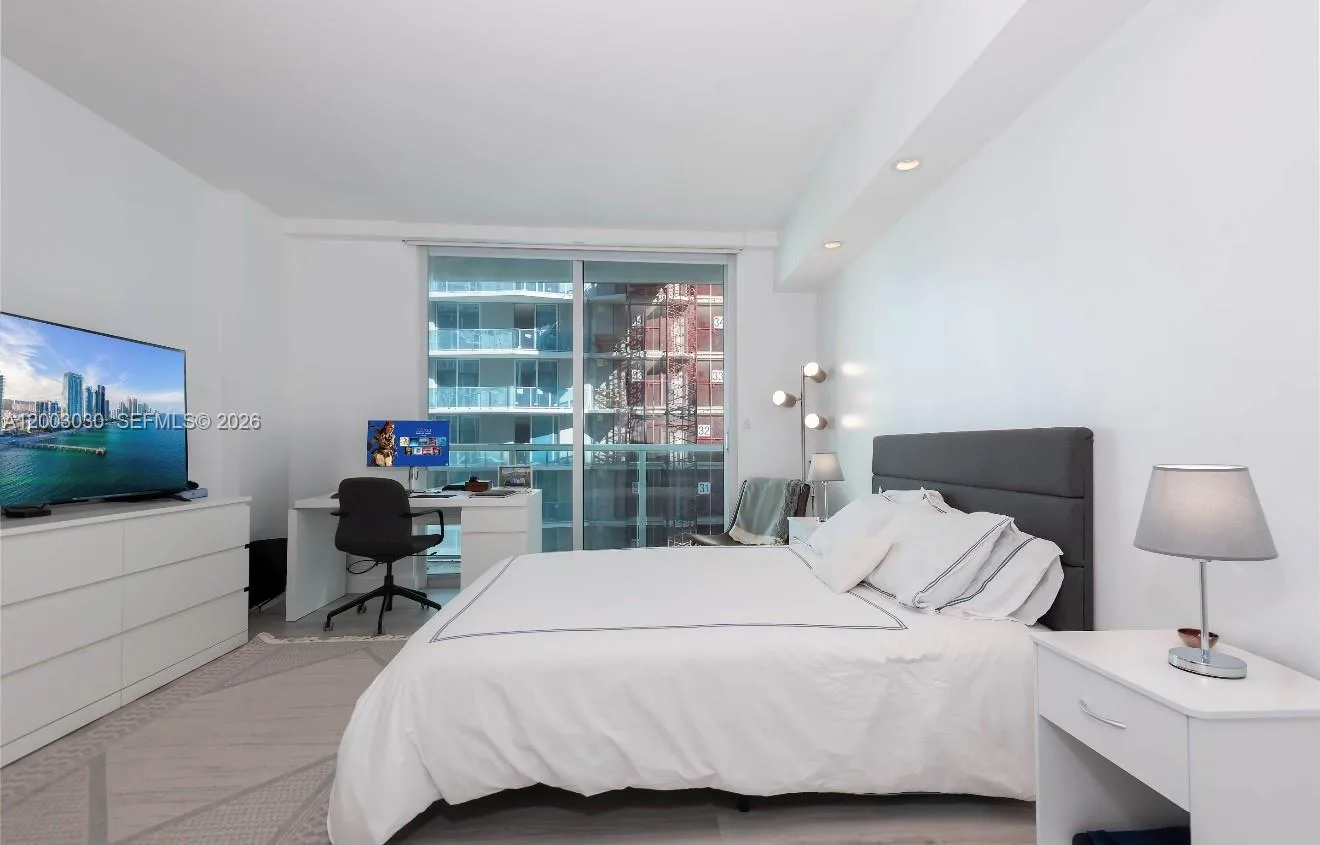 55 SE 6th St # 3403, Miami, FL 33131 photo 8