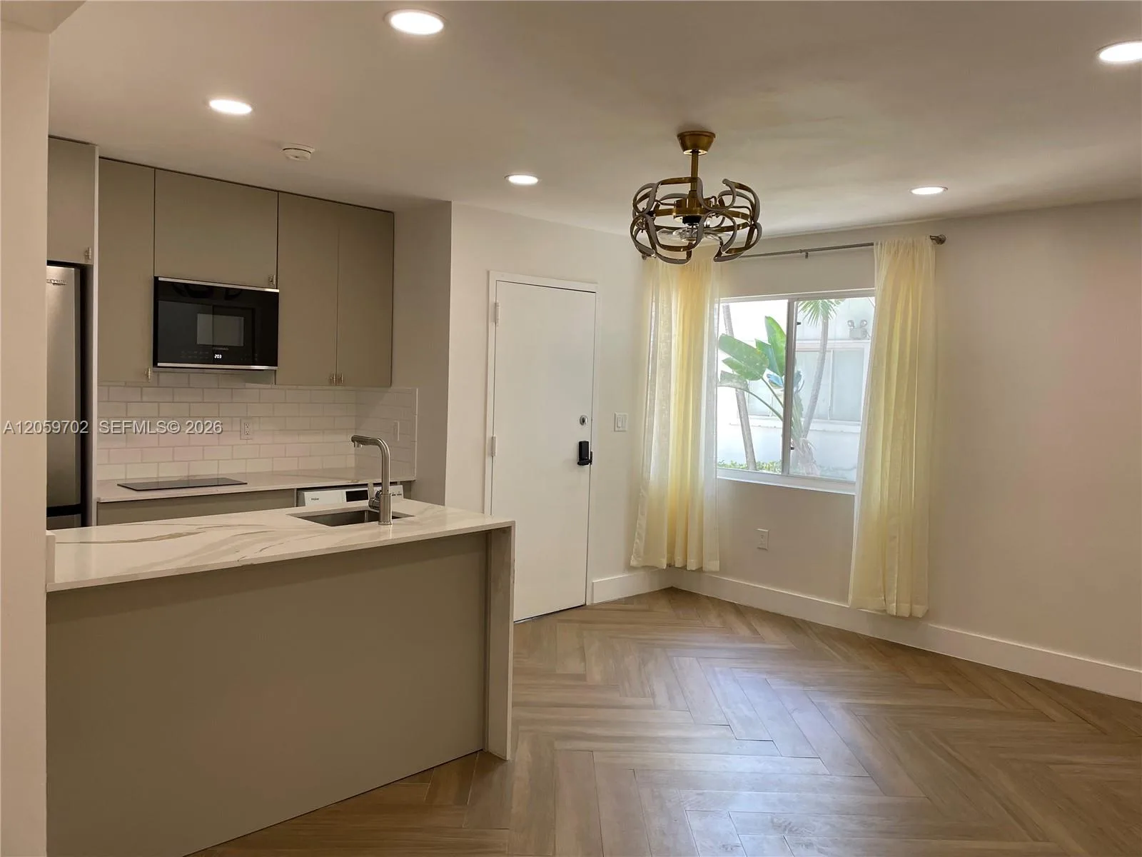 731 6th st # 104E, Miami Beach, FL 33139