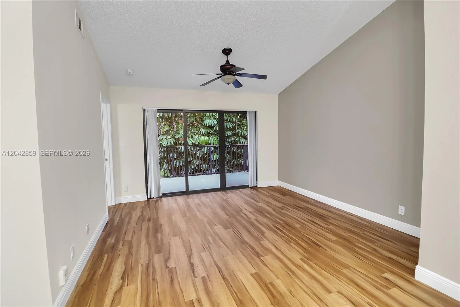 10111 W Sunrise Blvd # 303, Plantation, FL 33322 photo 4
