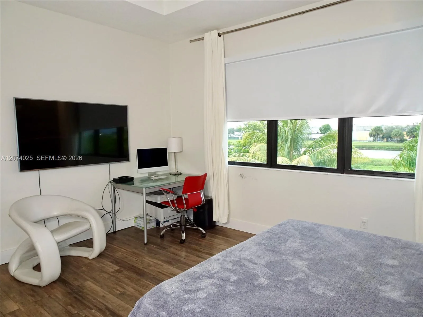 668 NE 191st St # 0, Miami, FL 33179 photo 10
