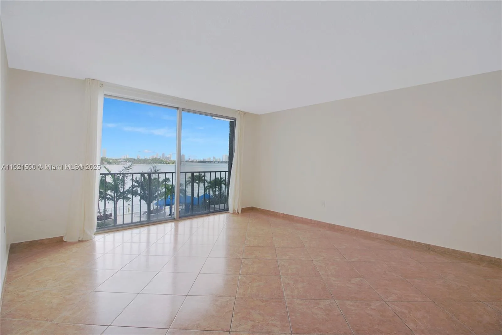 800 West Ave # 415, Miami Beach, FL 33139 photo 4
