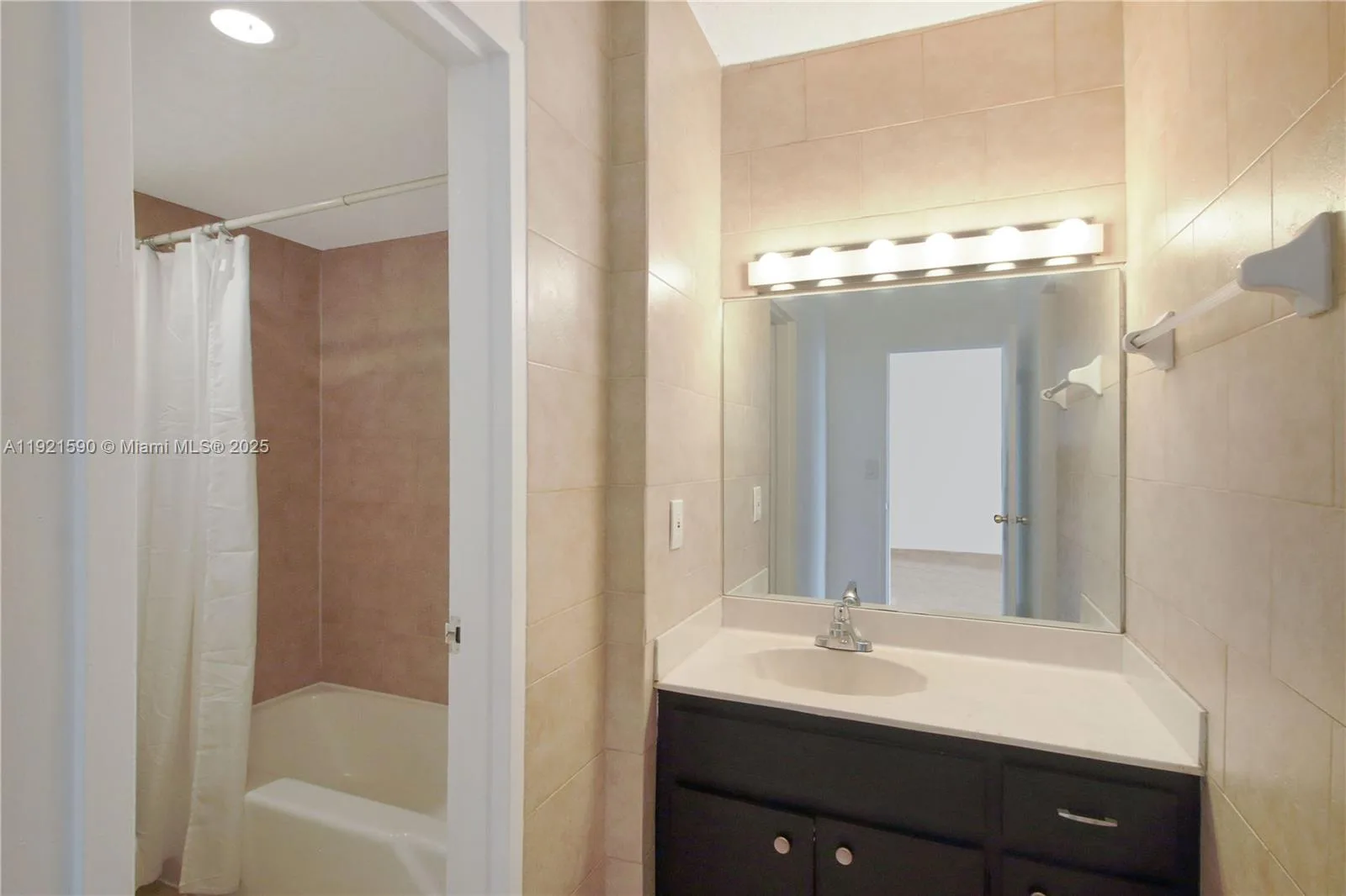 800 West Ave # 415, Miami Beach, FL 33139 photo 5