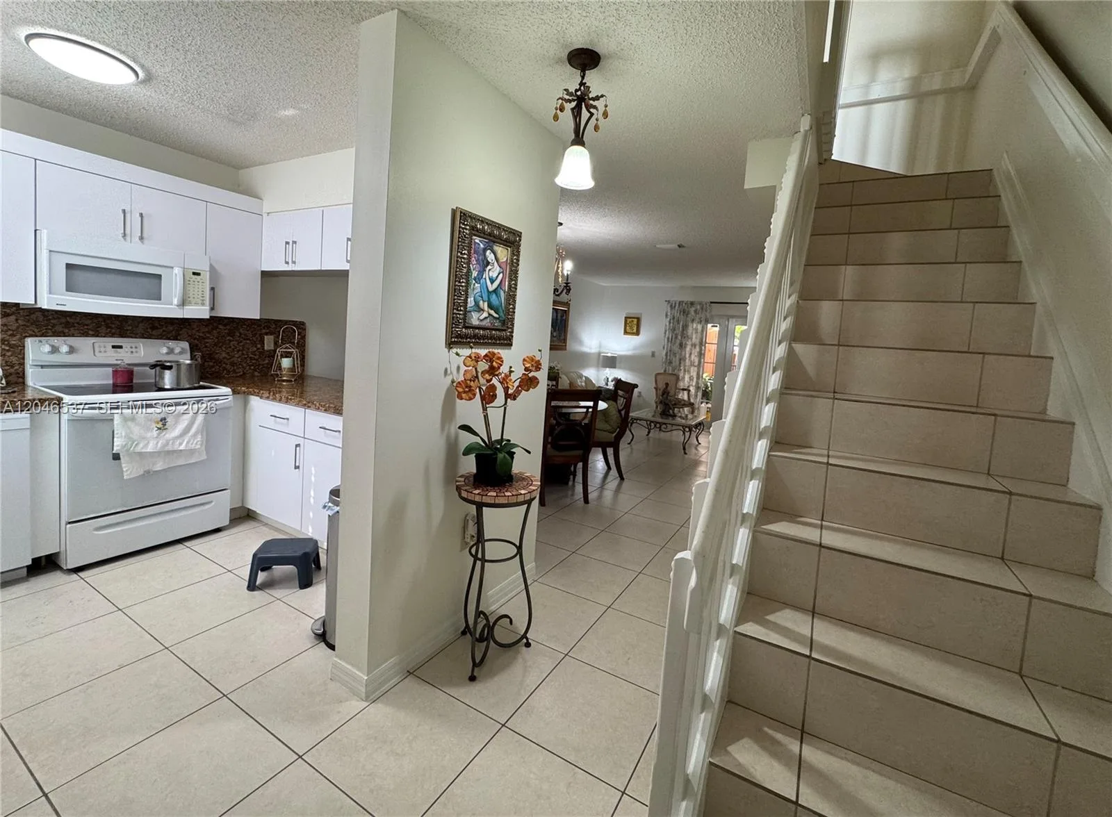 2365 W 74th St, Hialeah, FL 33016