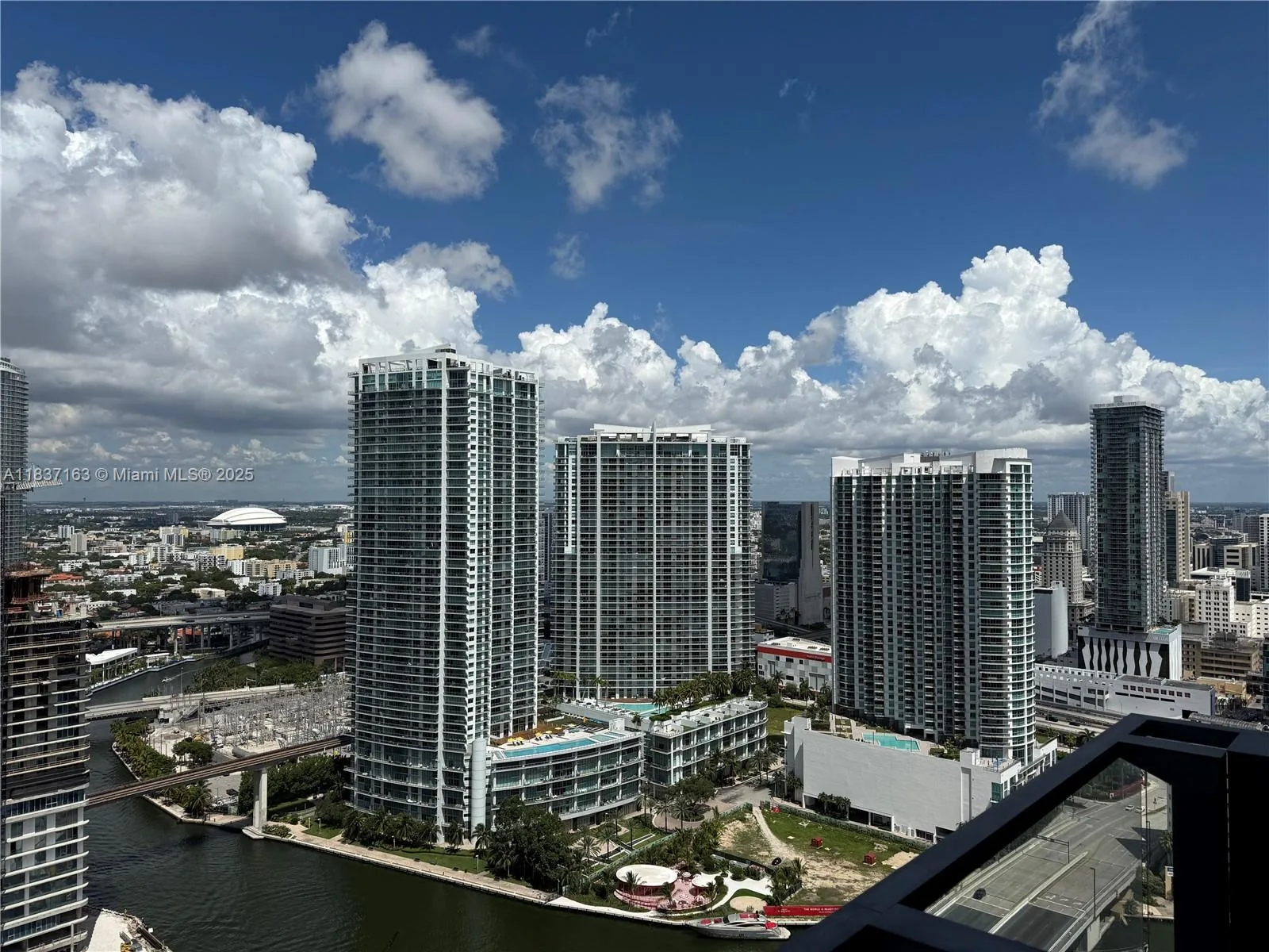 68 SE 6th St # 3204, Miami, FL 33131 photo 7