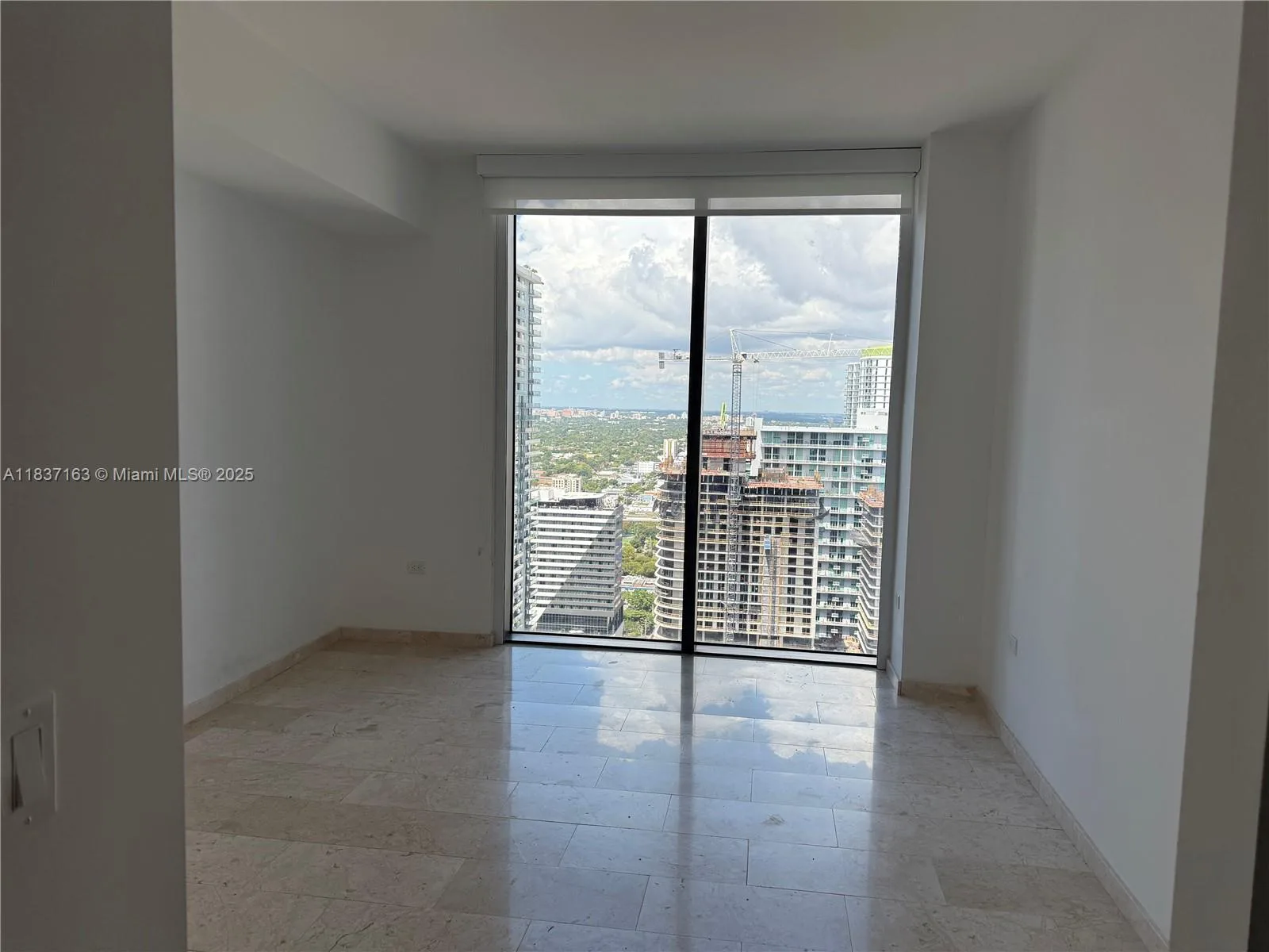 68 SE 6th St # 3204, Miami, FL 33131 photo 8
