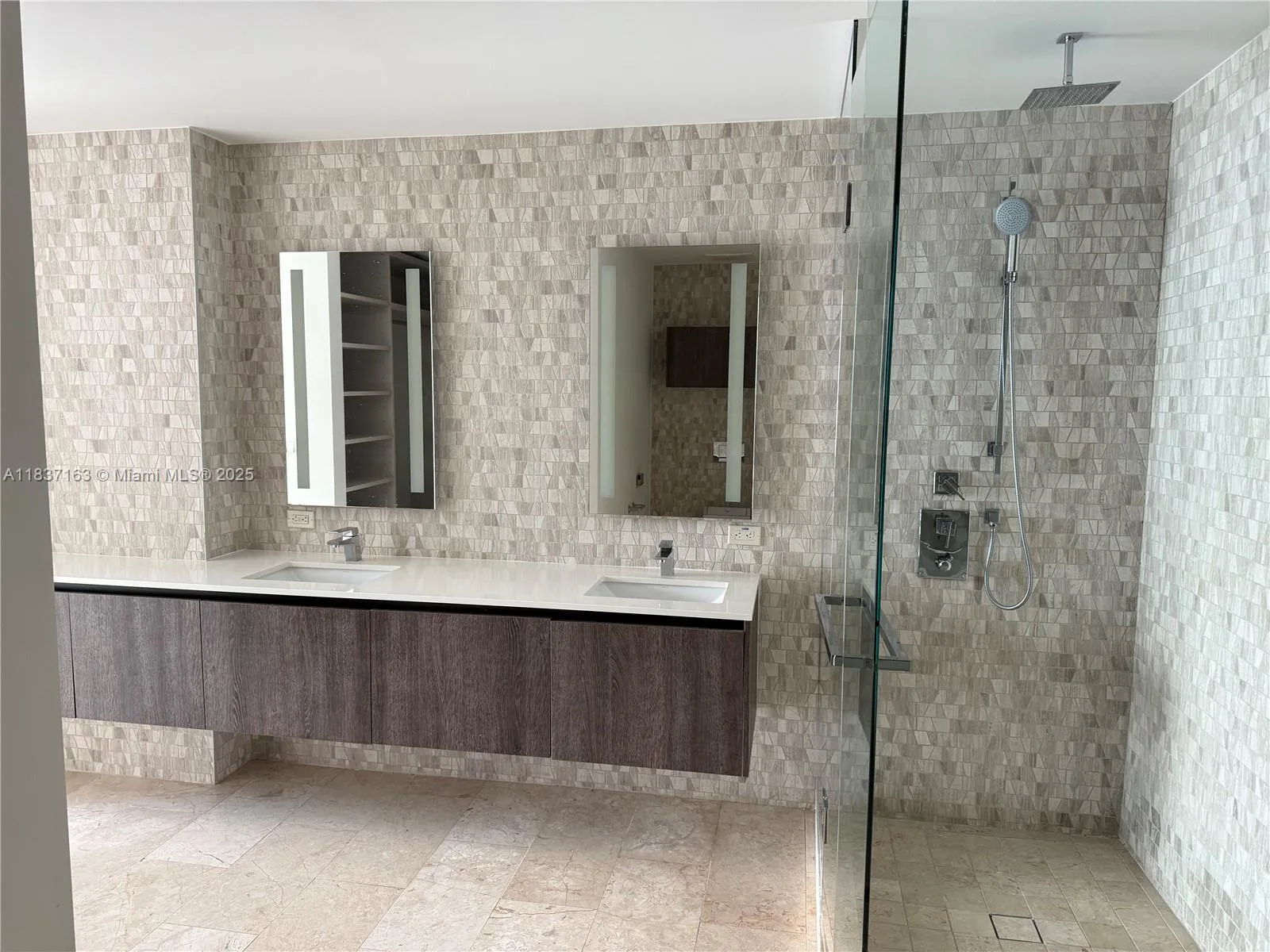 68 SE 6th St # 3204, Miami, FL 33131 photo 9