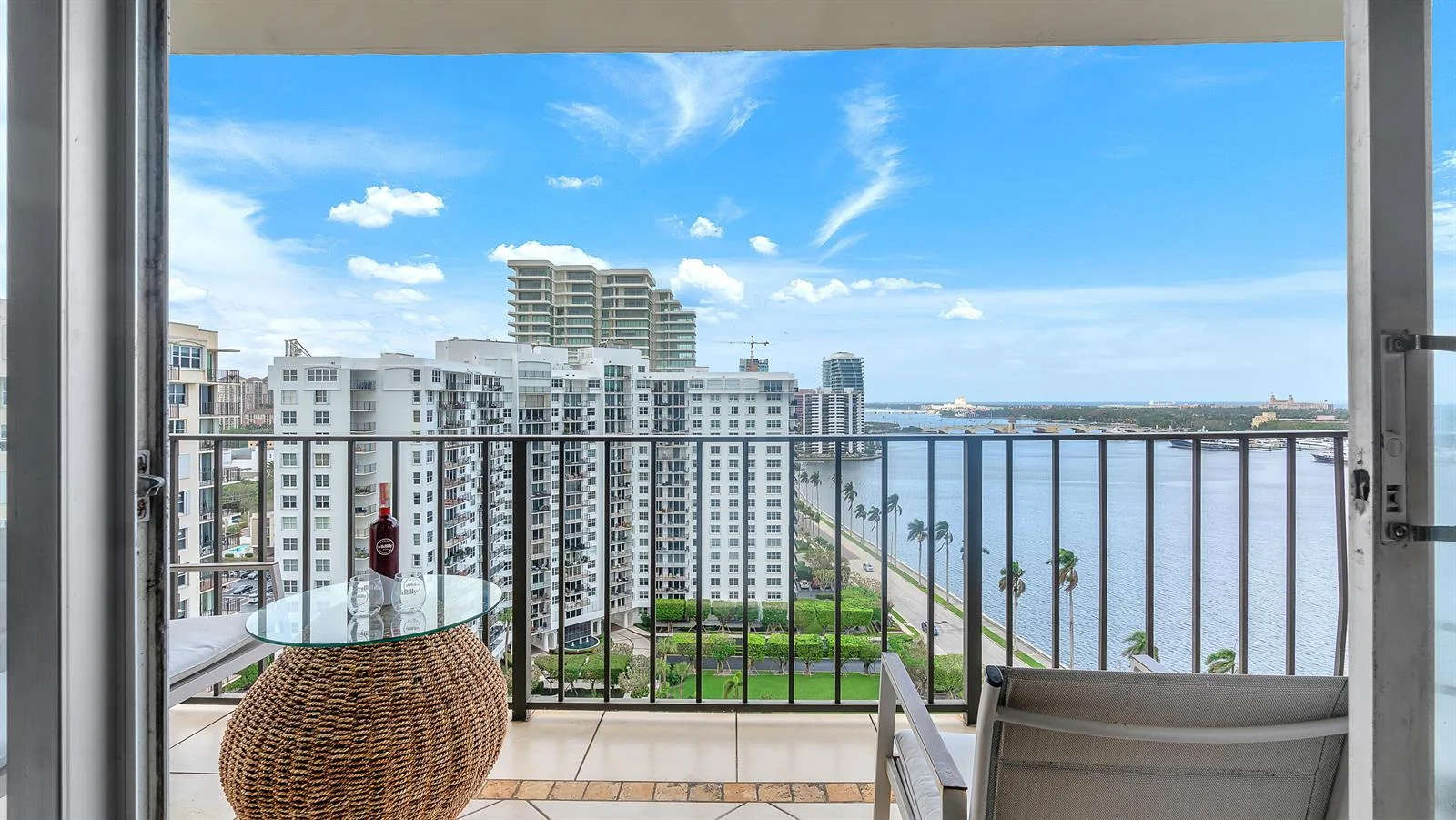 1801 S FLAGLER Drive # 1804, West Palm Beach, FL 33401