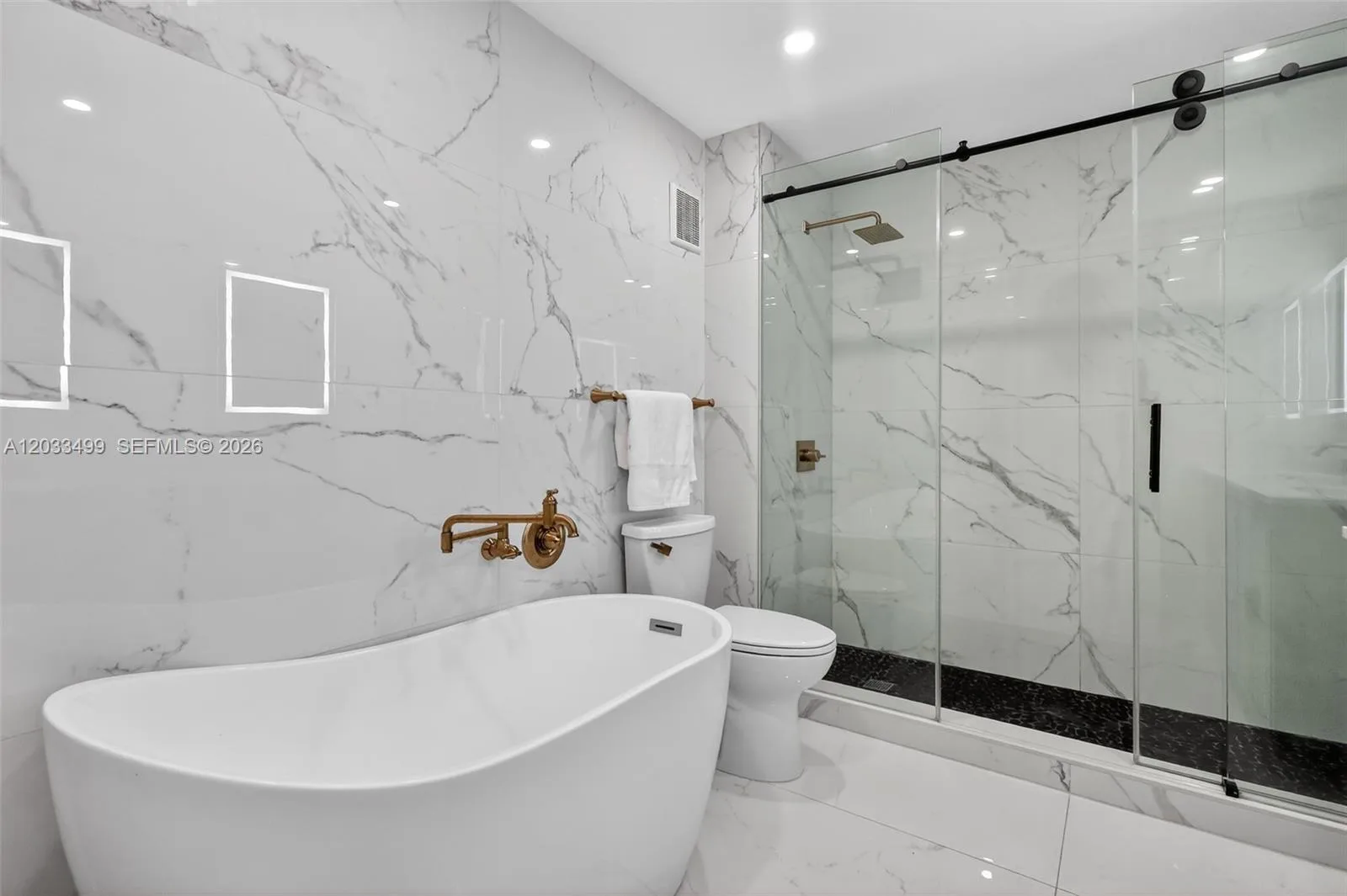 877 NE 195th St # 422, Miami, FL 33179 photo 10