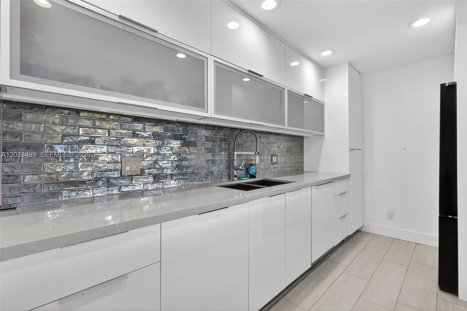 877 NE 195th St # 422, Miami, FL 33179 photo 6
