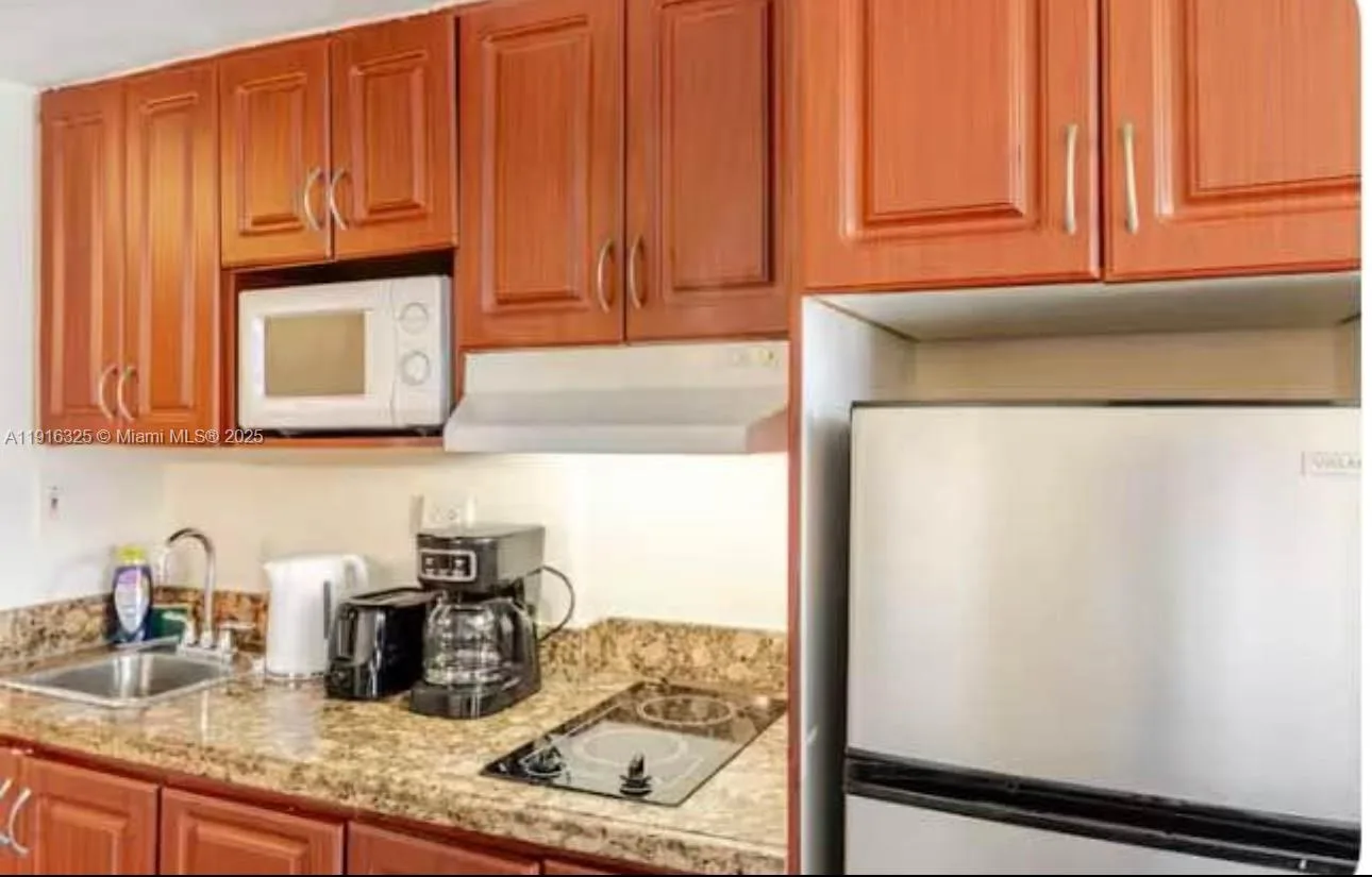 19201 Collins Ave # 733, Sunny Isles Beach, FL 33160 photo 4