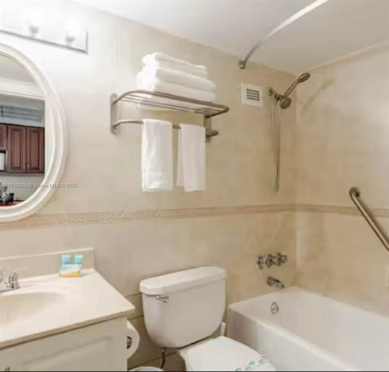 19201 Collins Ave # 733, Sunny Isles Beach, FL 33160 photo 5
