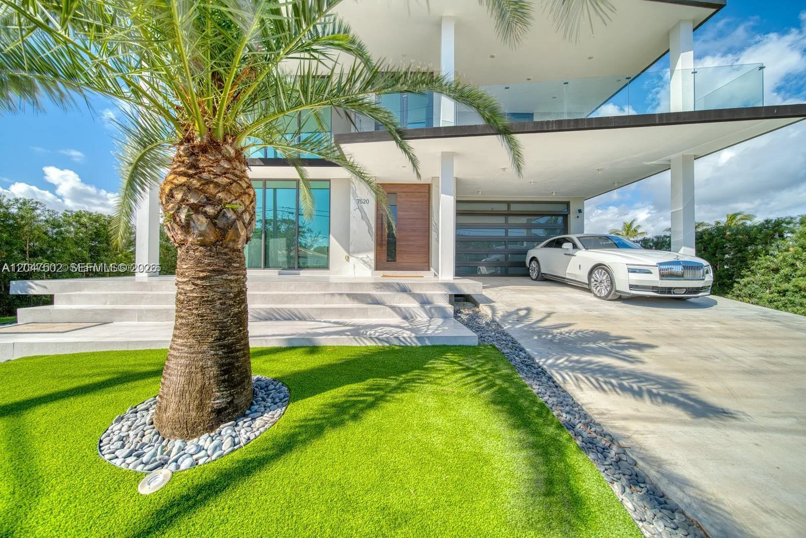 7520 W Treasure Dr, North Bay Village, FL 33141 photo 3