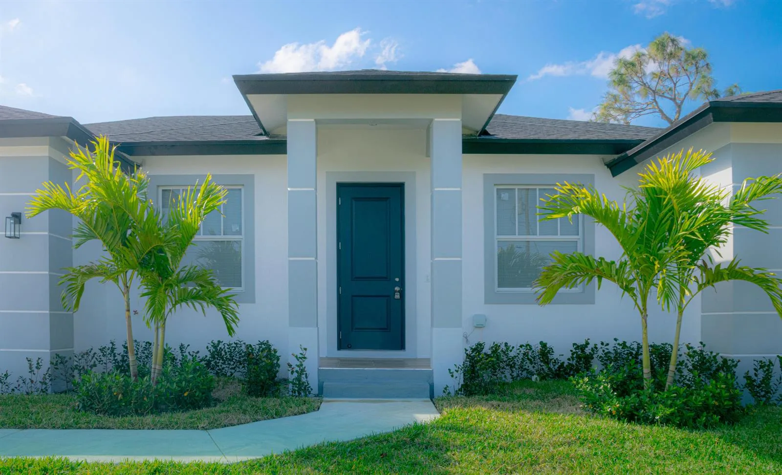 15061 BRAINBRIDGE Circle, Port Charlotte, FL 33981 photo 2