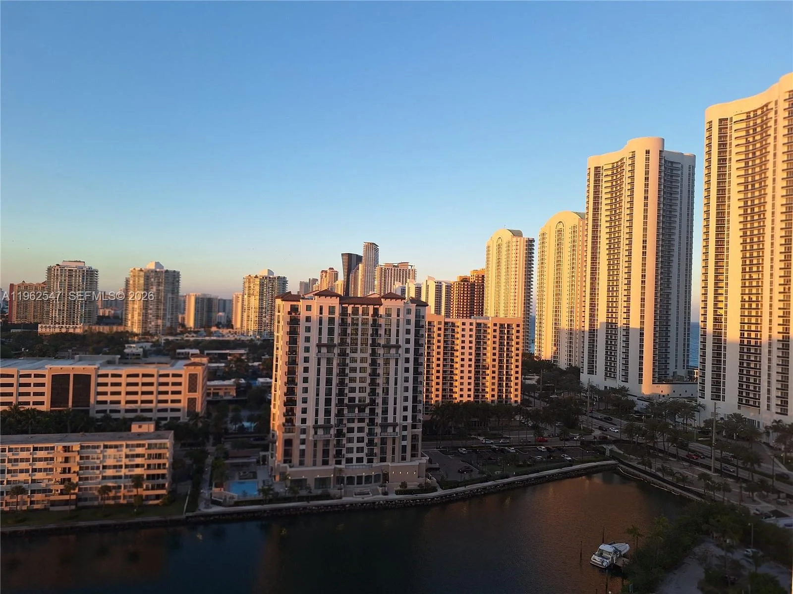 100 Bayview Dr # 2028, Sunny Isles Beach, FL 33160 photo 6