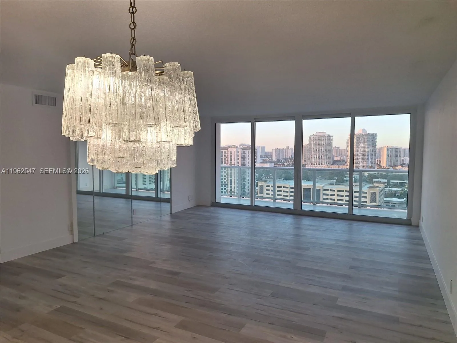 100 Bayview Dr # 2028, Sunny Isles Beach, FL 33160 photo 7